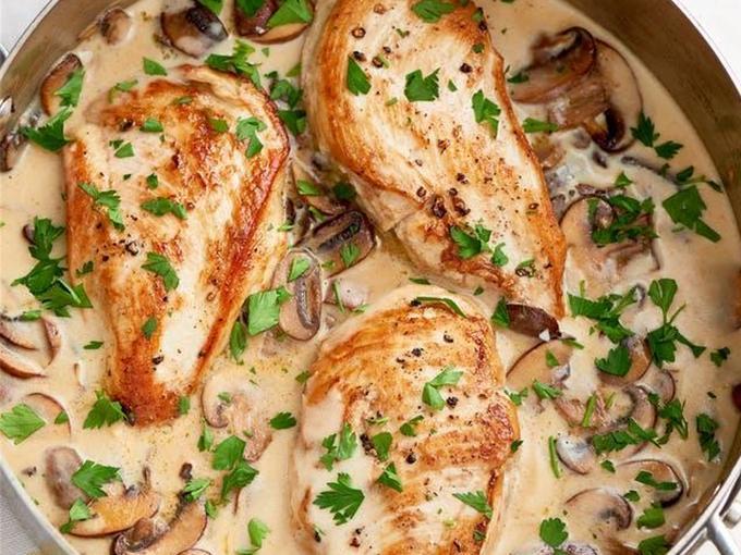 Creamy parmesan garlic mushroom chicken - 80 Creative and inspiring engagement party ideas - Image
